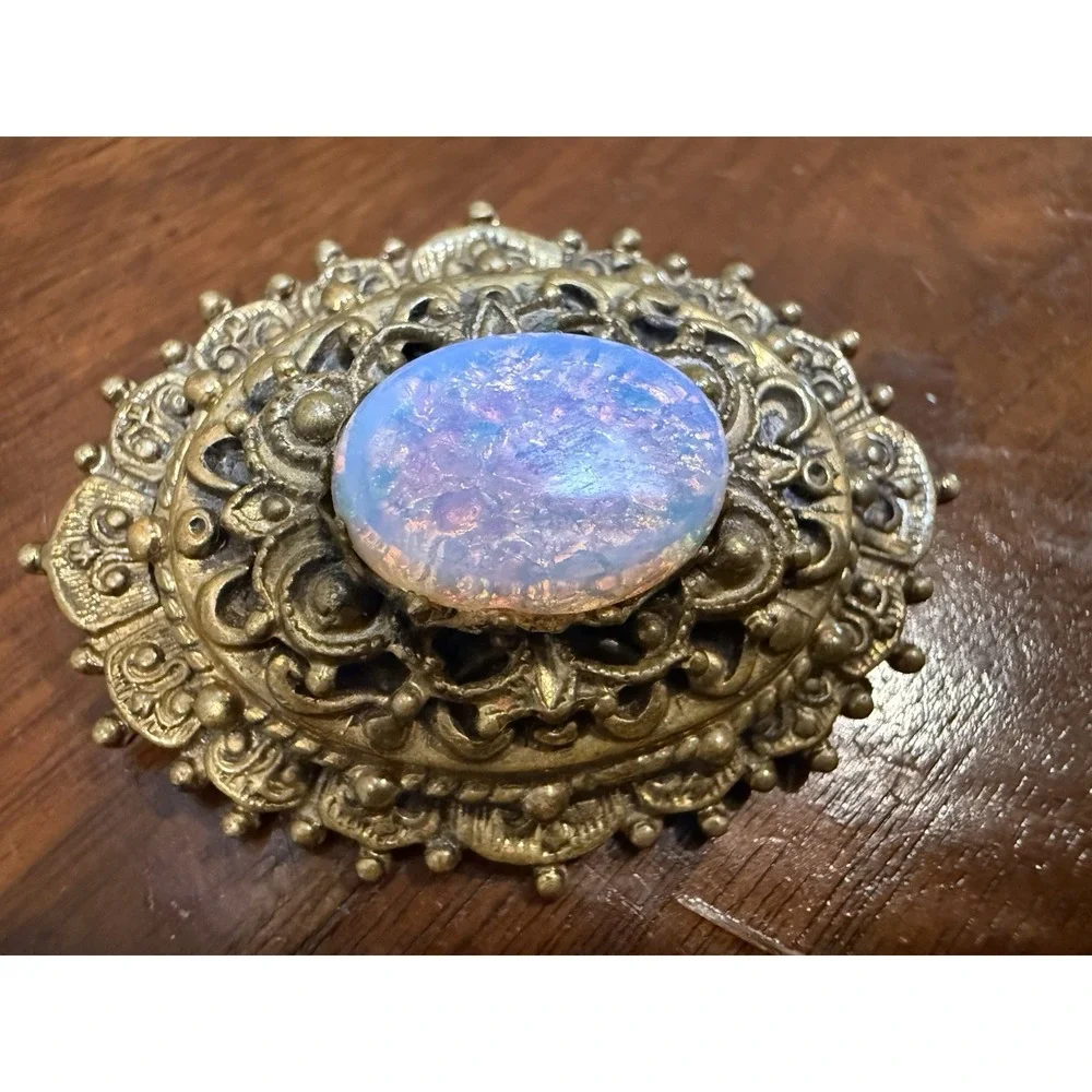Vintage Victorian Style Ornate Gold Tone Harlequin Glass Fire Opal Brooch Pin